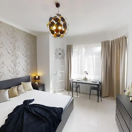 Black Baron アパート *