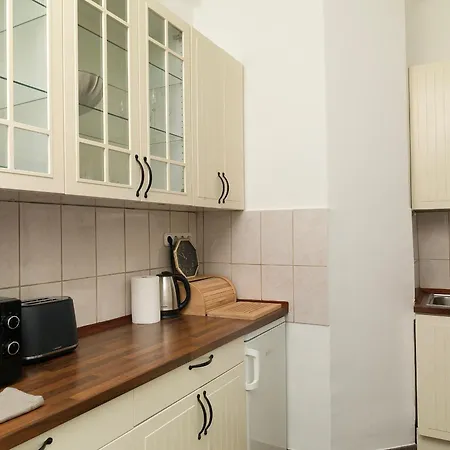 Black Baron * Budapest